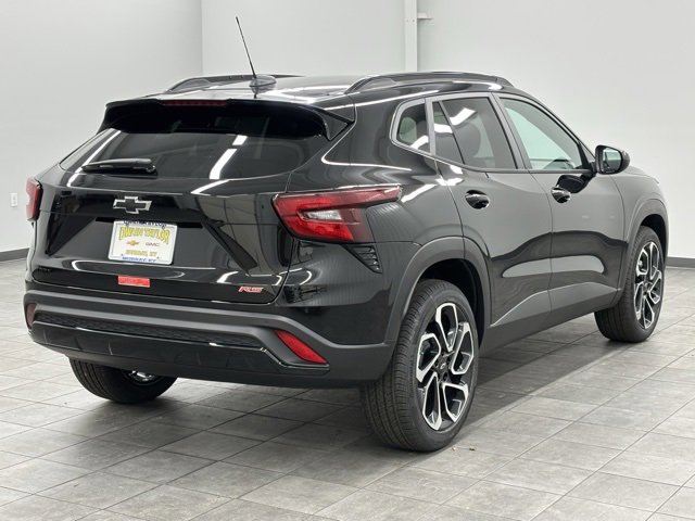 2026 Chevrolet Trax photo 2