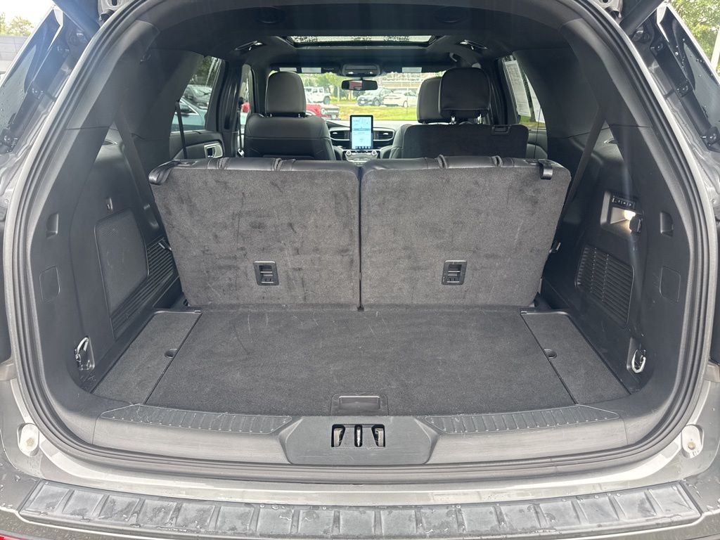 2023 Ford Explorer ST photo 36