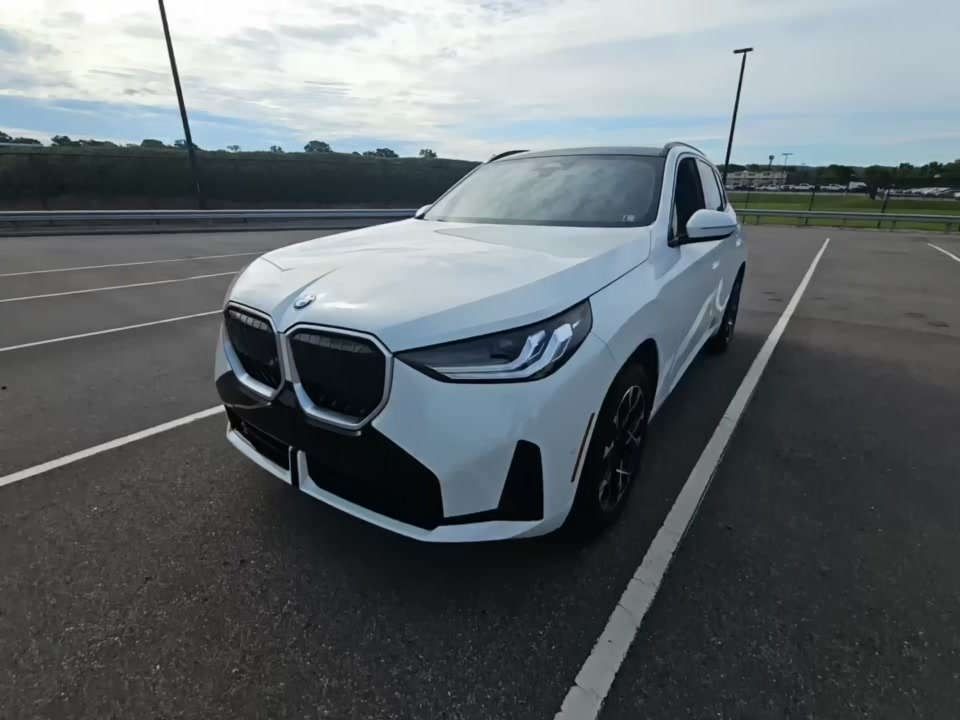2025 BMW X3 30's photo