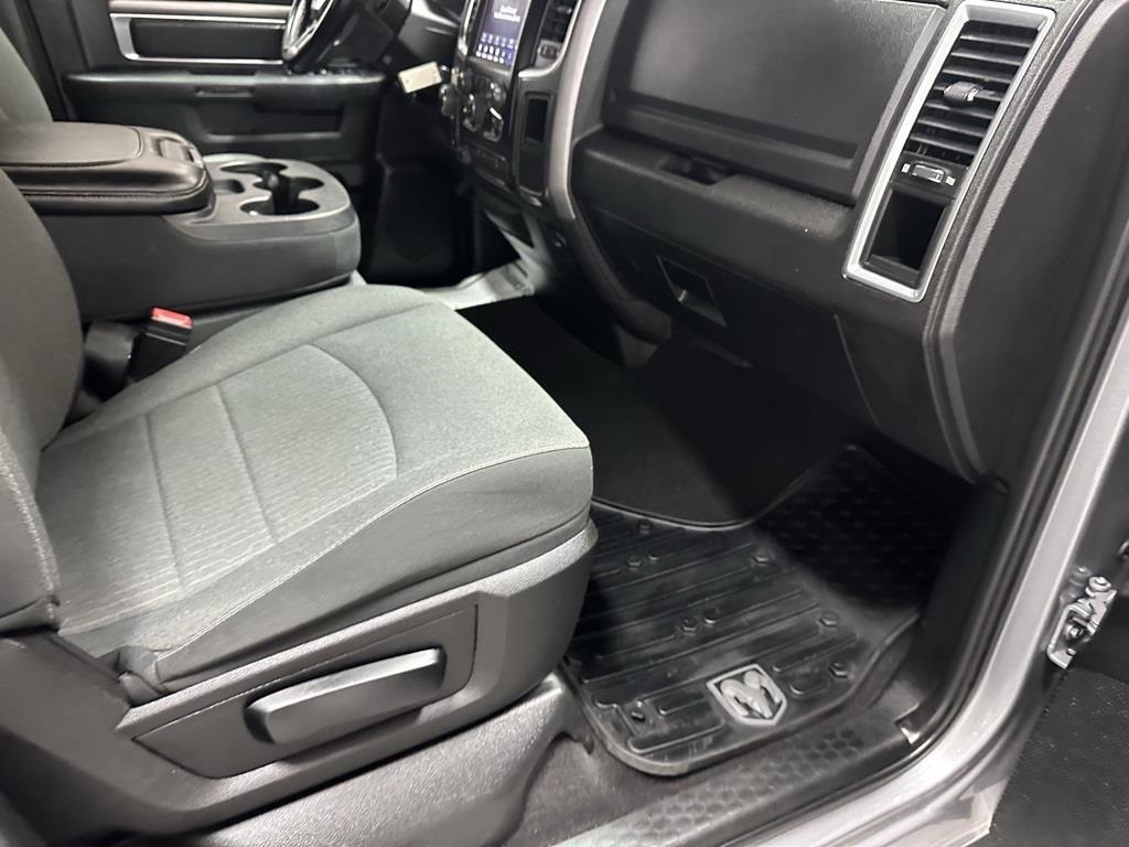 2021 Ram 1500 Classic Warlock photo 24