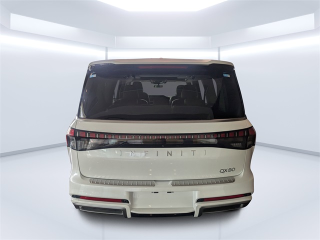 2026 Infiniti QX80 Luxe photo 2