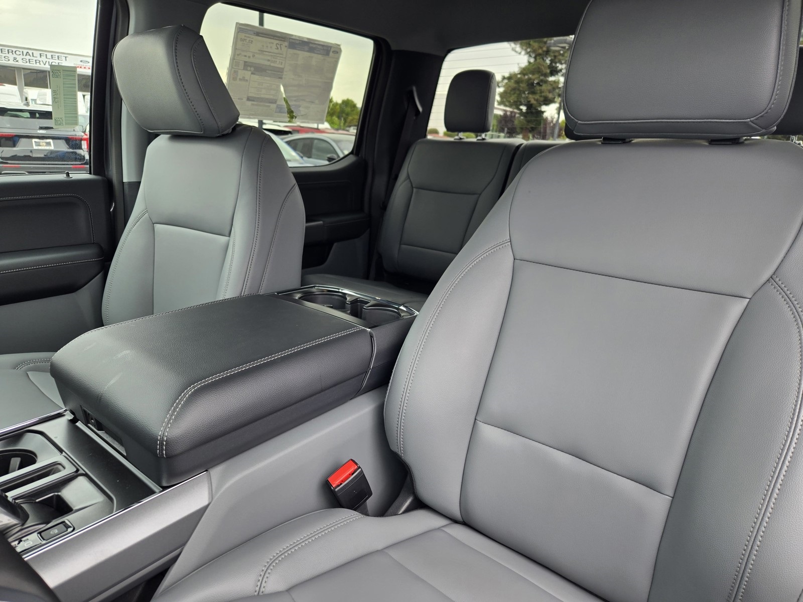 2025 Ford F-150 Lightning photo 9