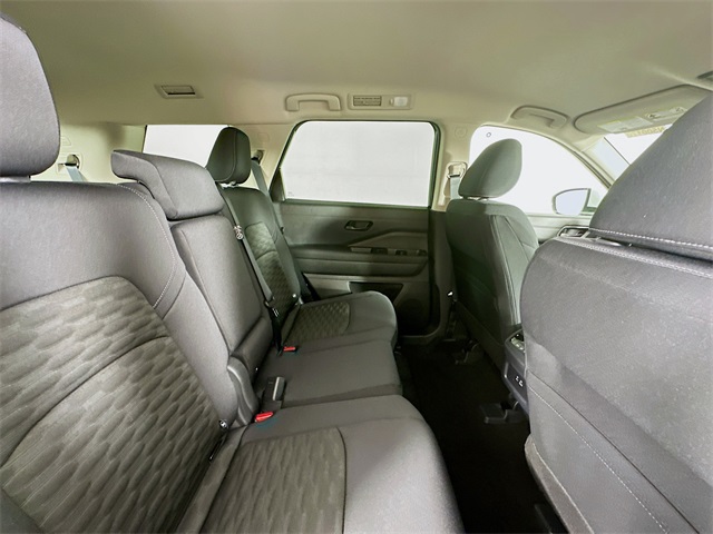 2025 Nissan Pathfinder SV photo 28