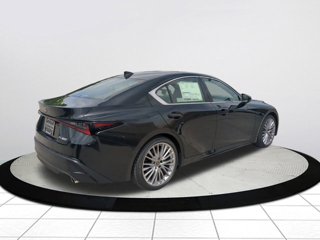 2025 Lexus IS 300 photo 4