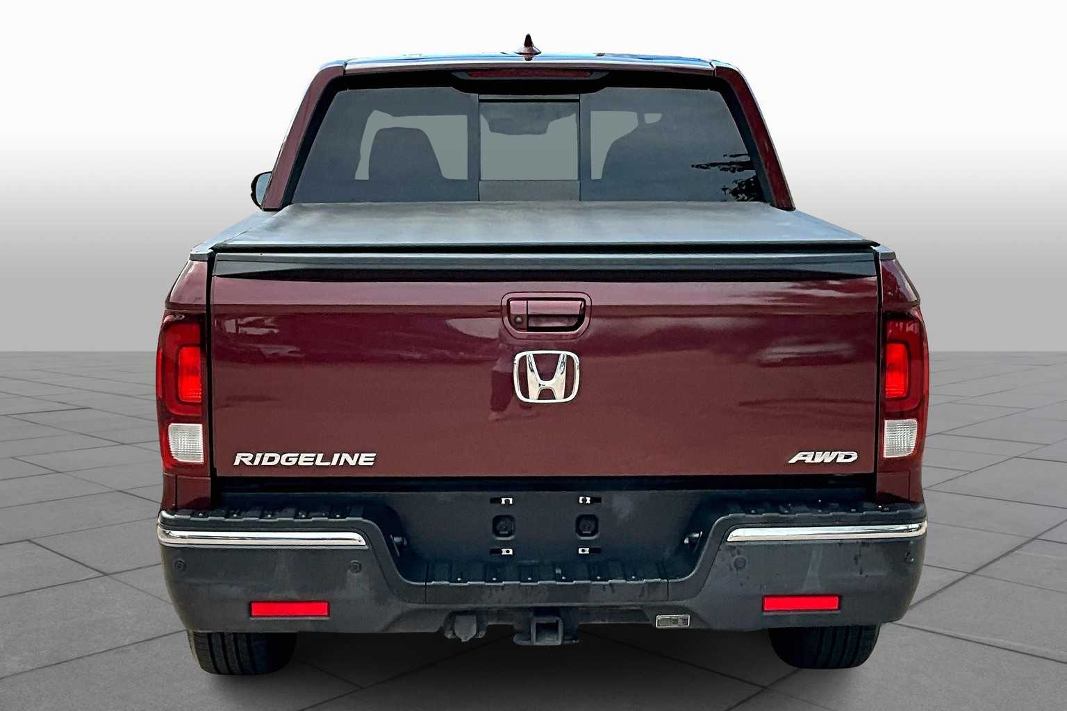 2020 Honda Ridgeline RTL-E photo 3