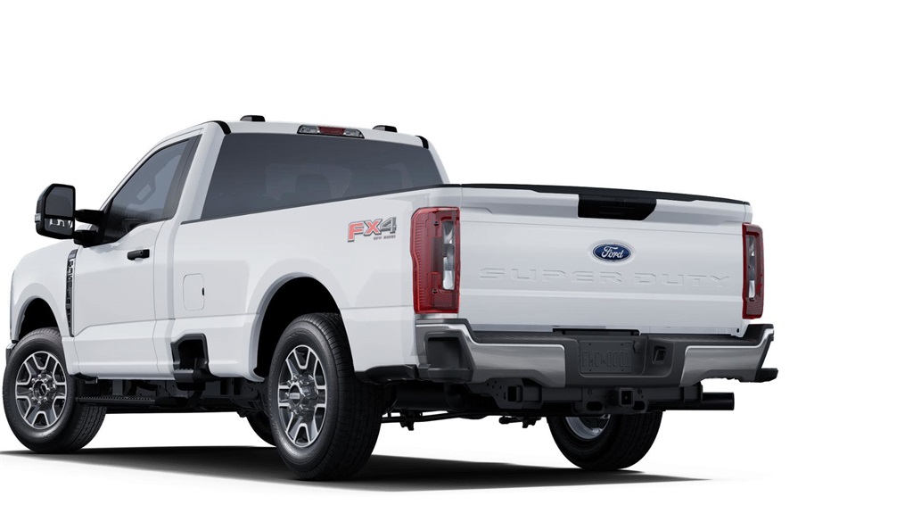 2025 Ford F-350 XLT photo 2