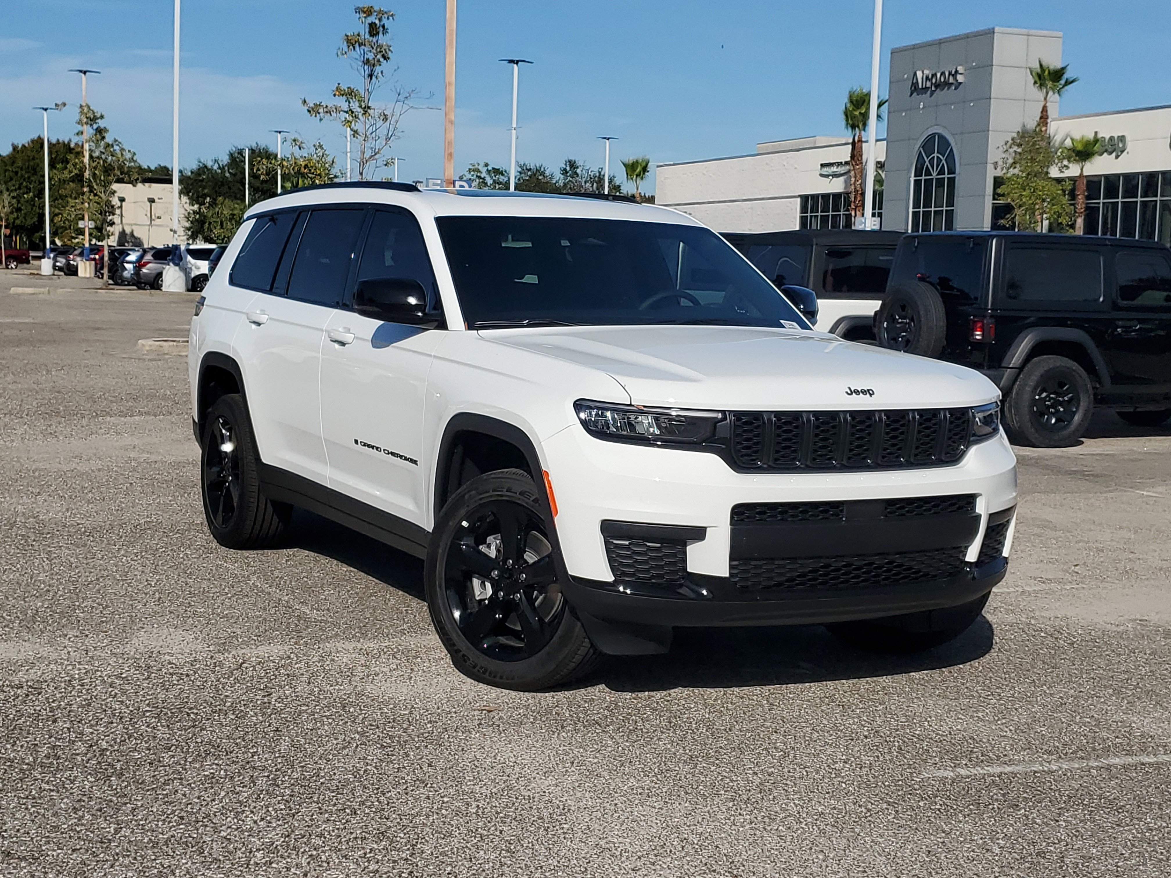 2025 Jeep Grand Cherokee L Altitude's photo