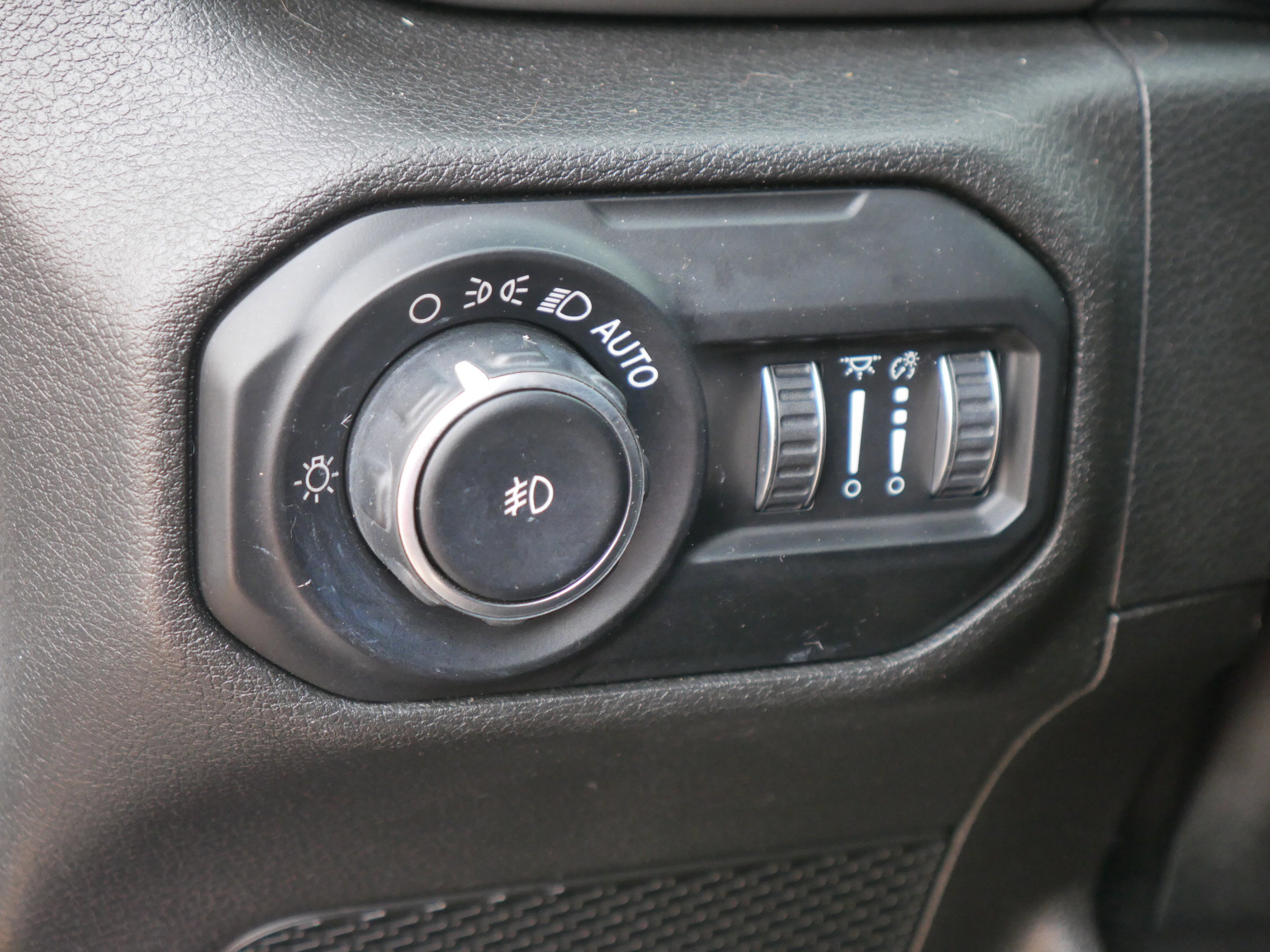 2019 Jeep Wrangler Unlimited Sport S photo 4