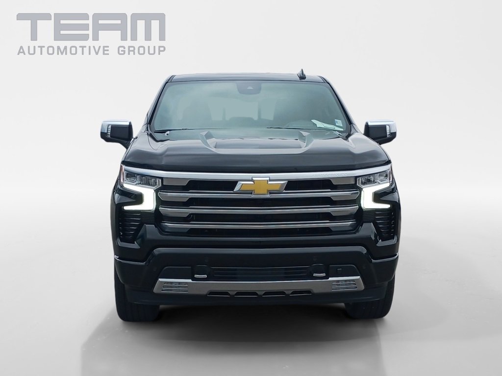 2026 Chevrolet Silverado 1500 High Country photo 2