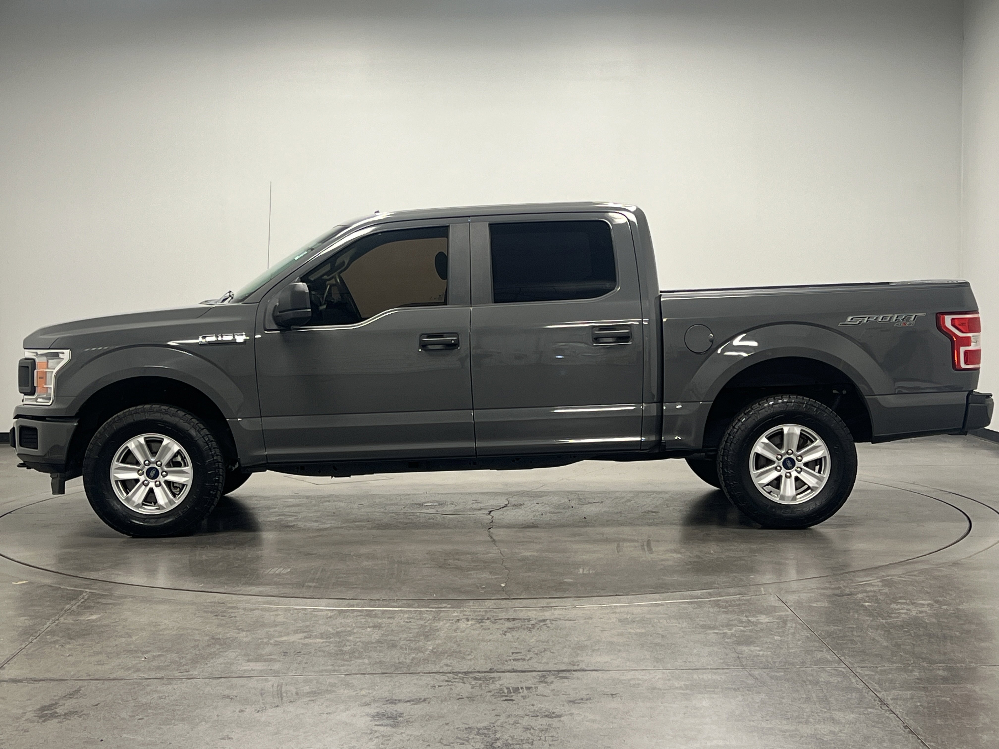 2020 Ford F-150 XL photo 4