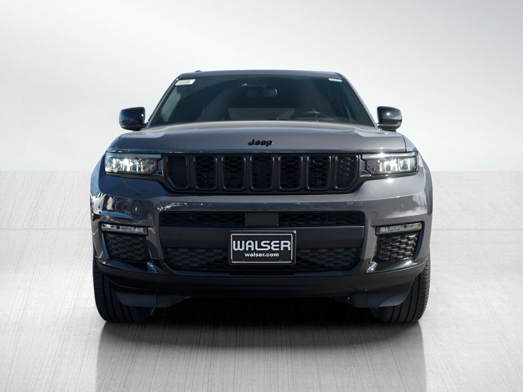 2025 Jeep Grand Cherokee Limited photo 2