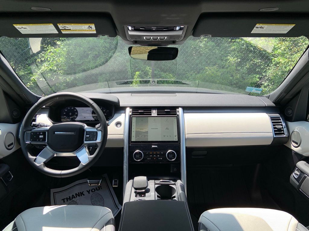 2024 Land Rover Discovery SE photo 21