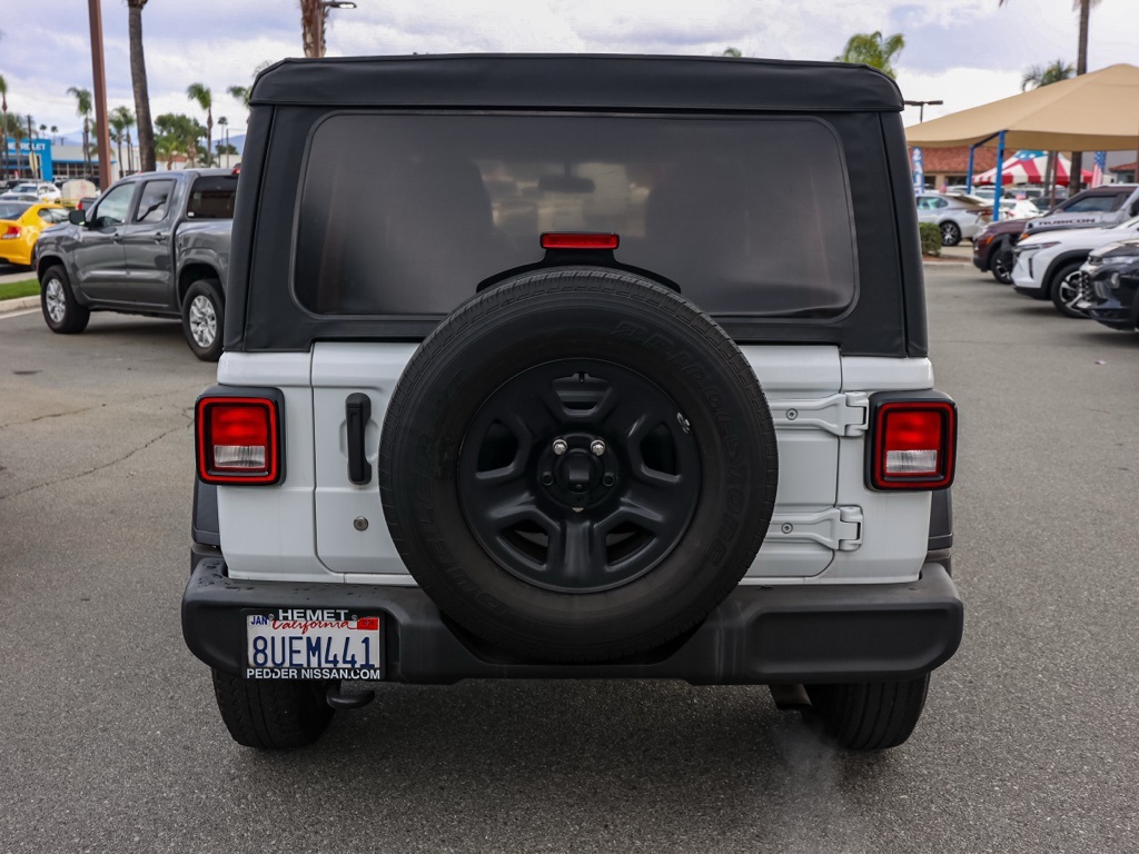 Used 2021 White Jeep Unlimited Sport image 4