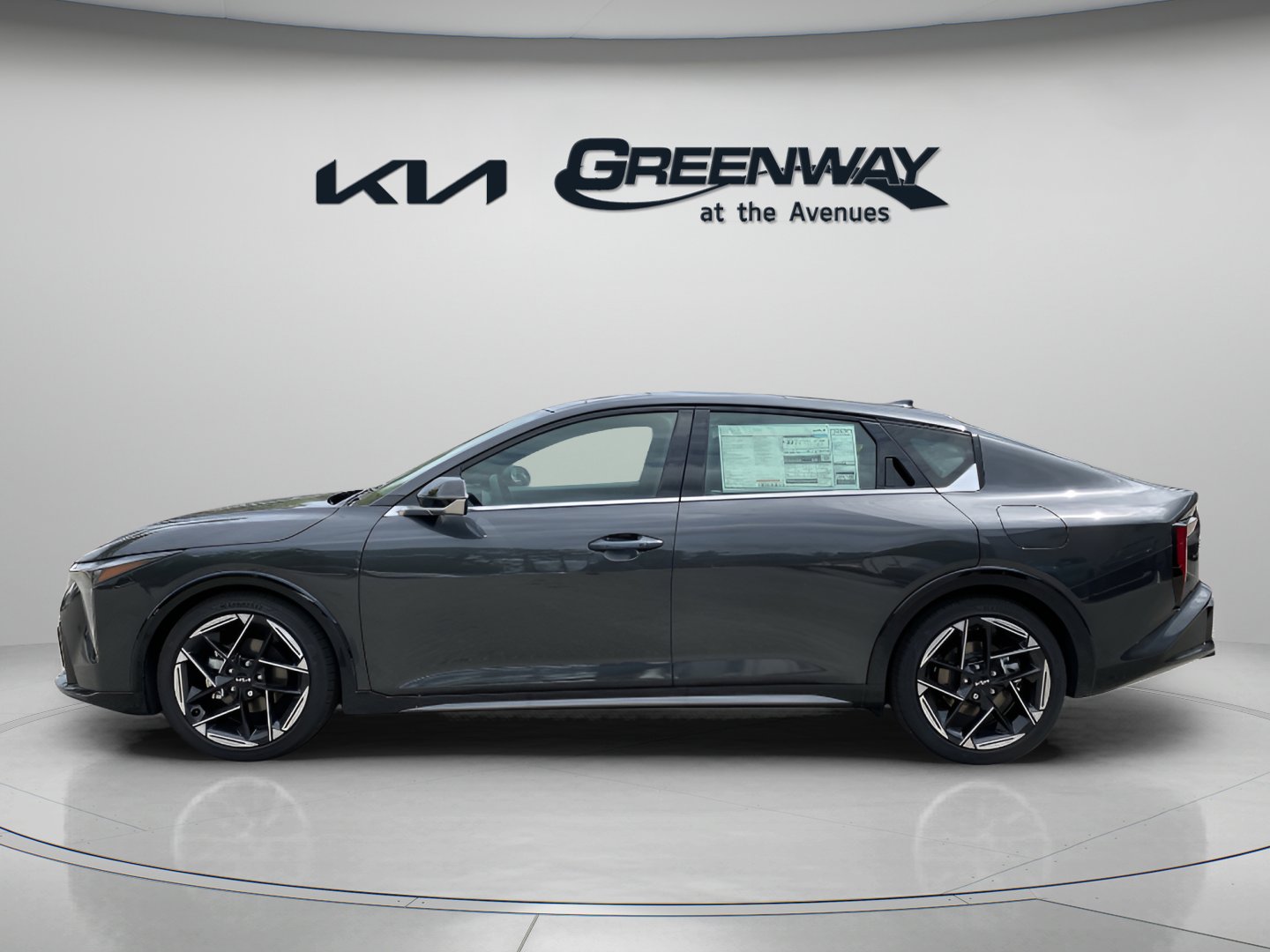 2025 Kia K4 GT-Line photo 2