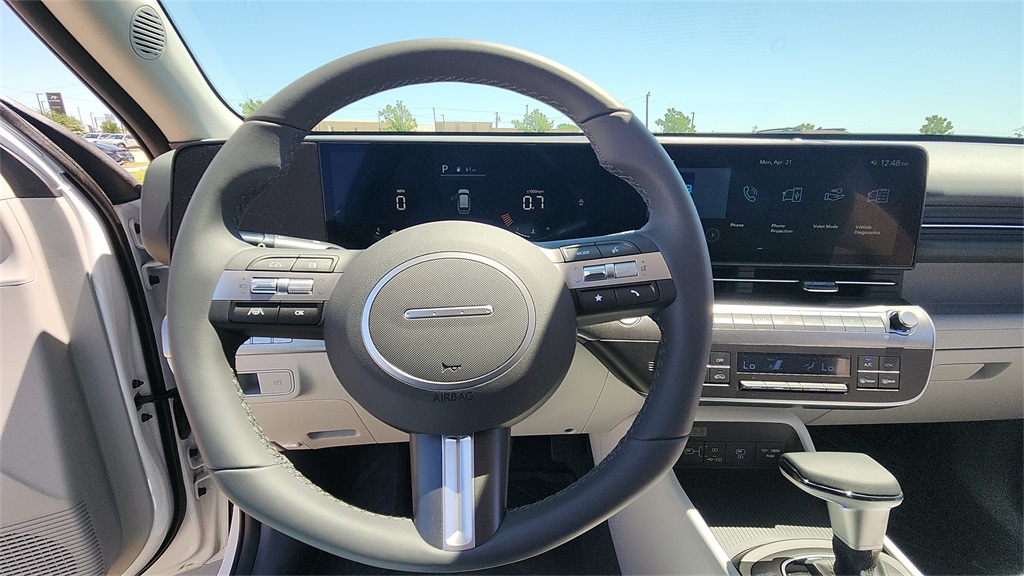 2025 Hyundai Kona SEL photo 22