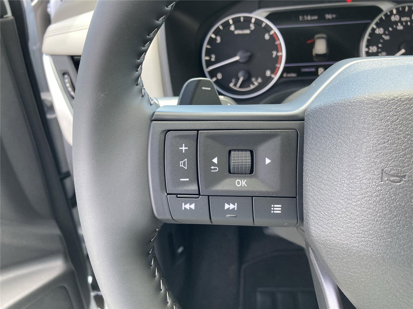 2026 Nissan Rogue SV photo 18