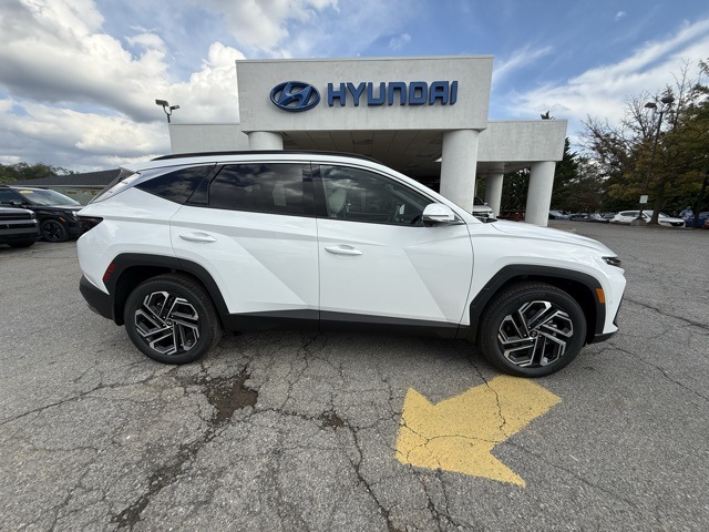 2026 Hyundai Tucson Limited photo 2