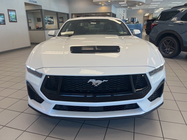 2025 Ford Mustang GT Premium photo 2