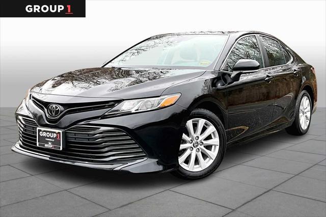 2020 Toyota Camry LE's photo