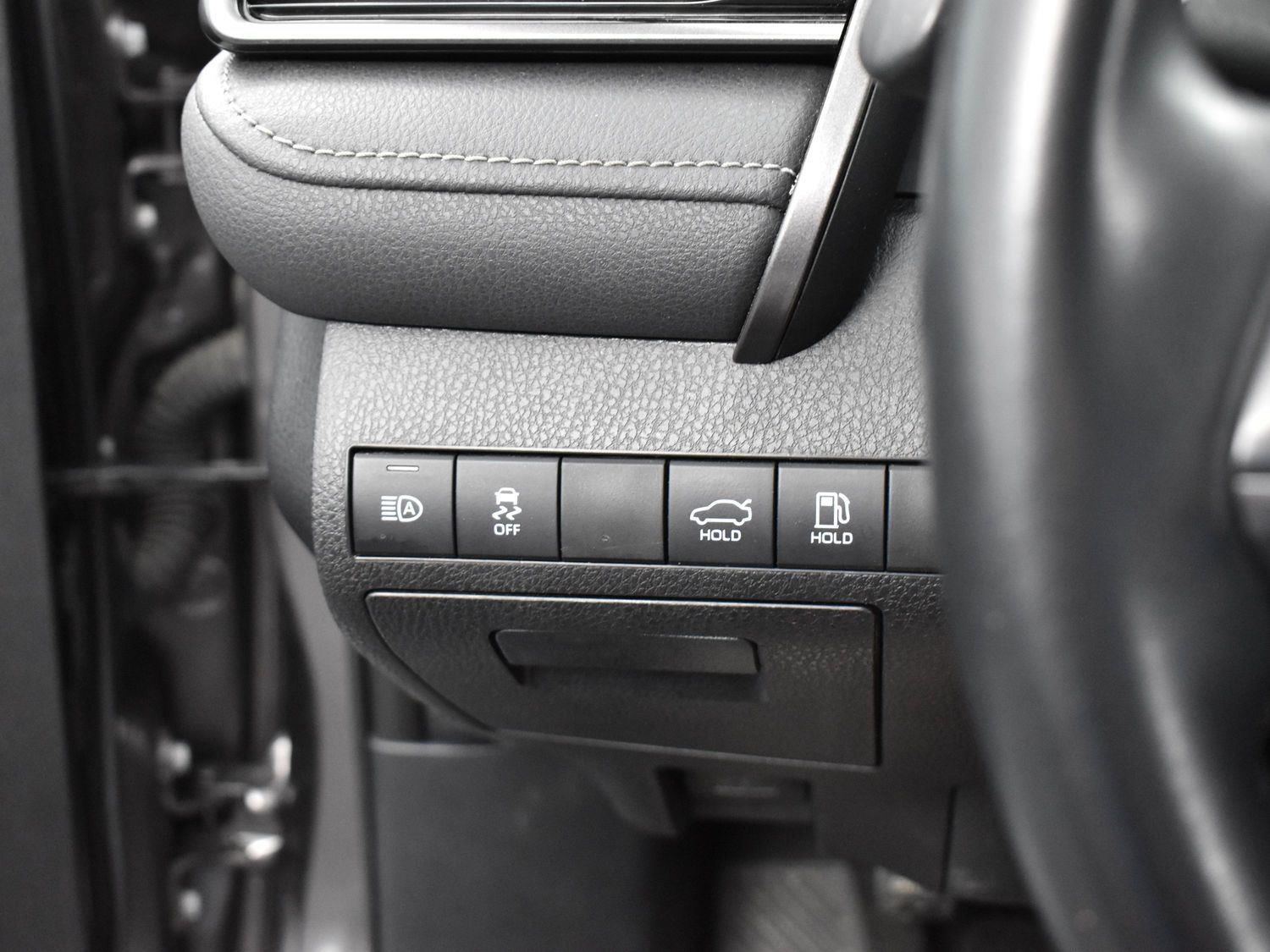 2022 Toyota Camry SE photo 20