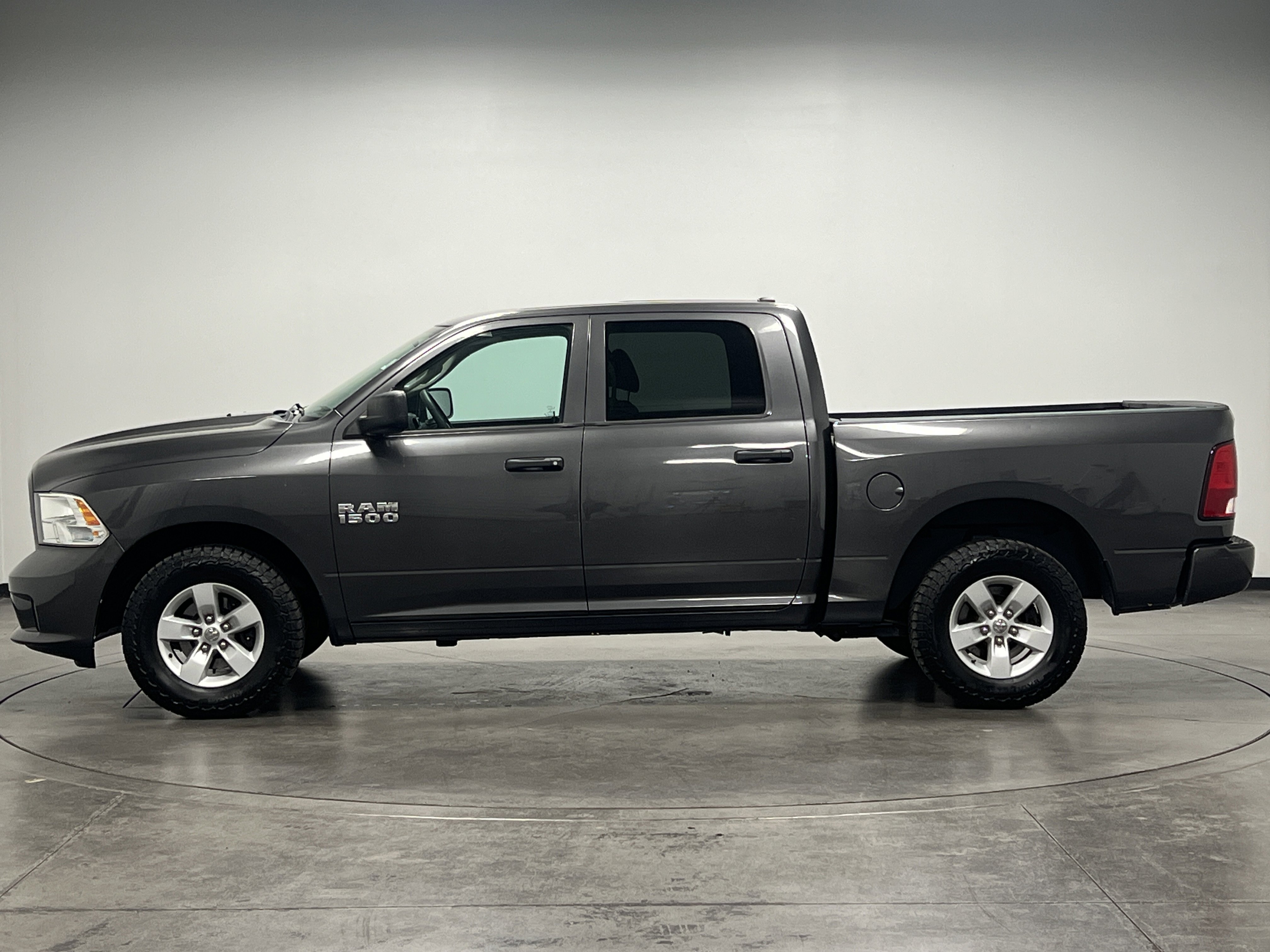 2018 Ram 1500 Express photo 4