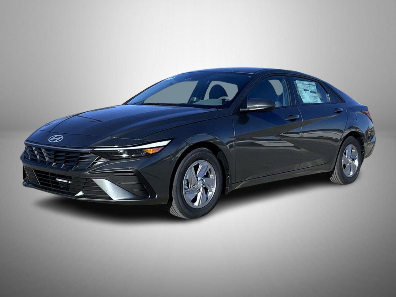 2026 Hyundai Elantra SE's photo