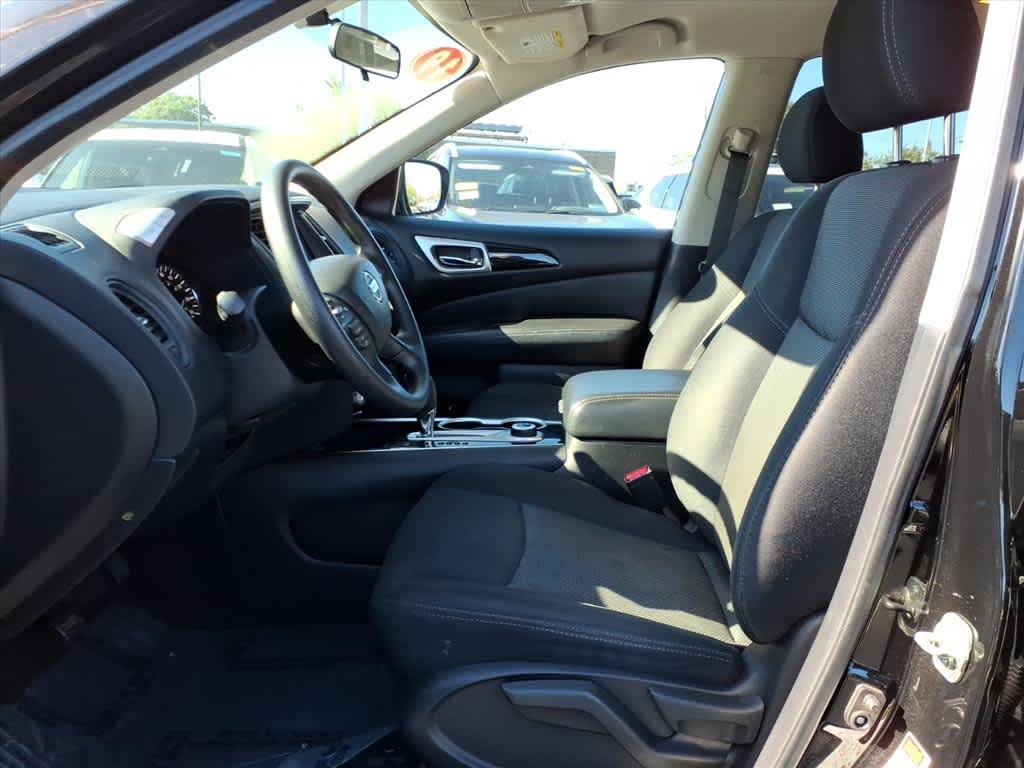2020 Nissan Pathfinder S photo 11