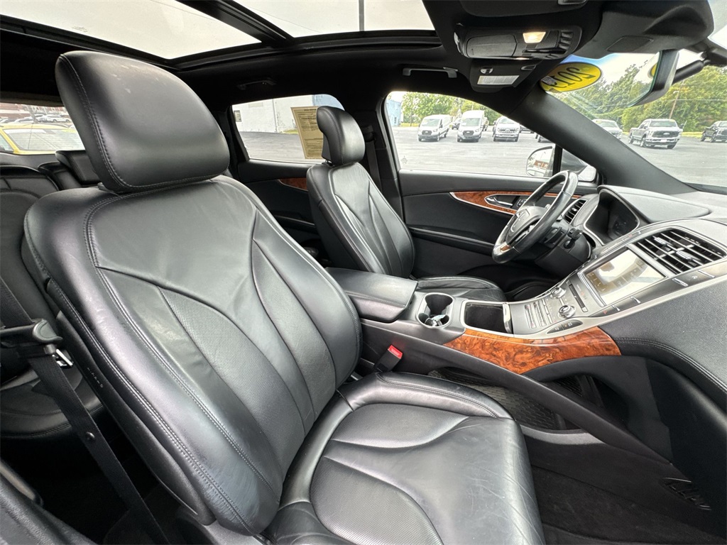 2019 Lincoln Nautilus Select photo 25