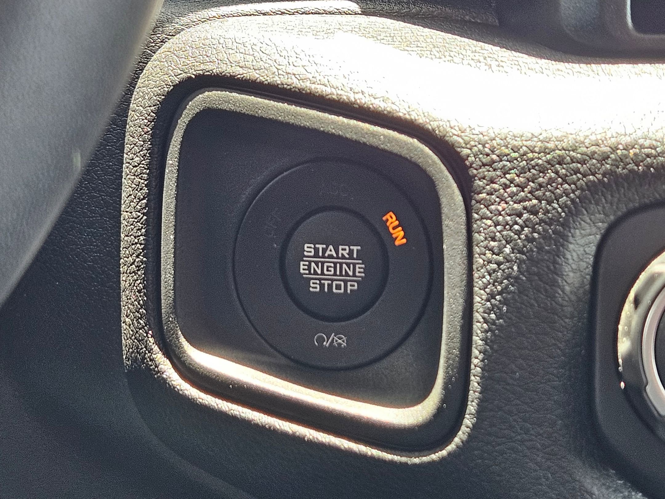 2025 Jeep Wrangler Sport S photo 14