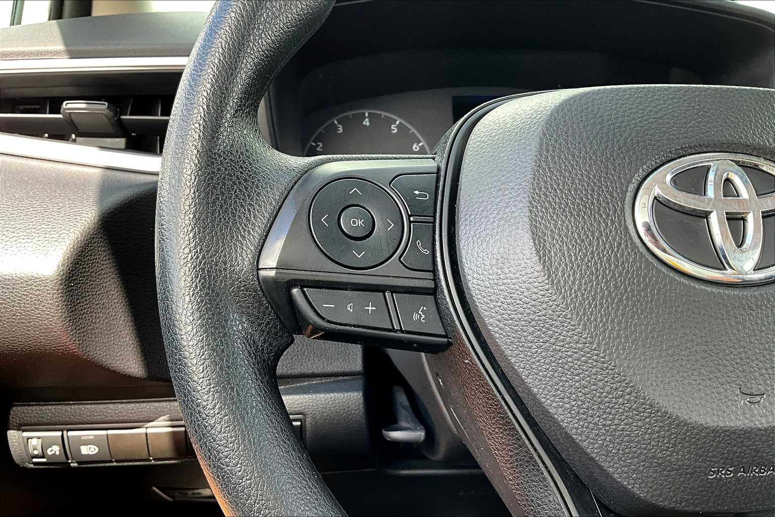 2024 Toyota Corolla LE photo 23