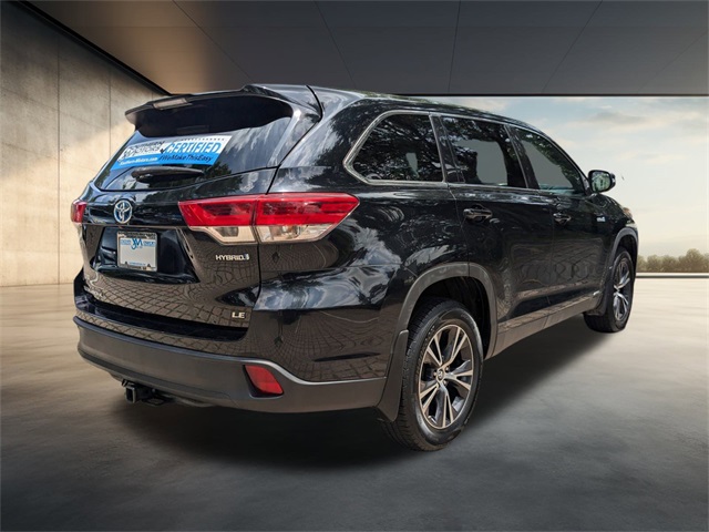 2019 Toyota Highlander Hybrid LE photo 4