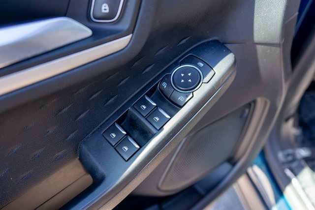 2020 Ford Escape SE photo 10