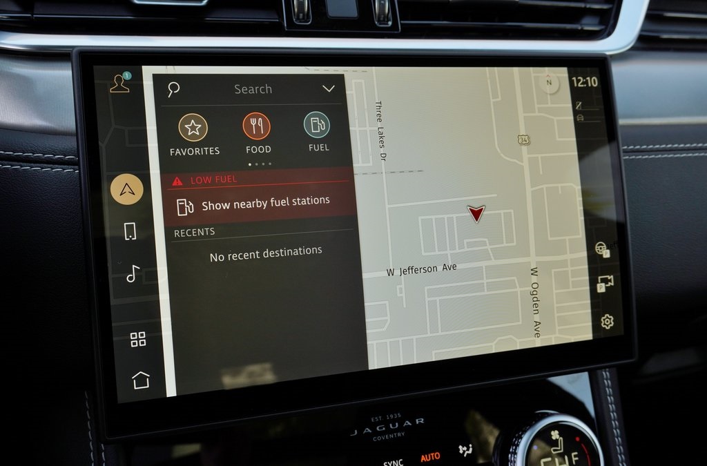 2026 JAGUAR F-PACE - Image 23