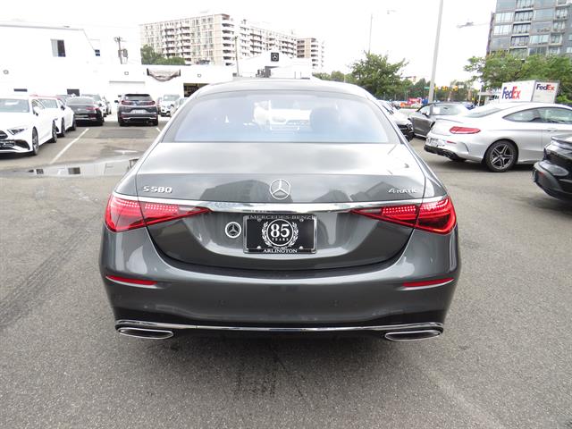 2024 Mercedes Benz S 580 4MATIC photo 3