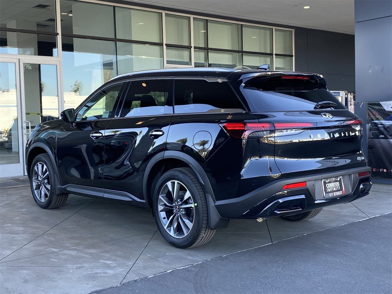 2025 Infiniti QX60 Luxe photo 4