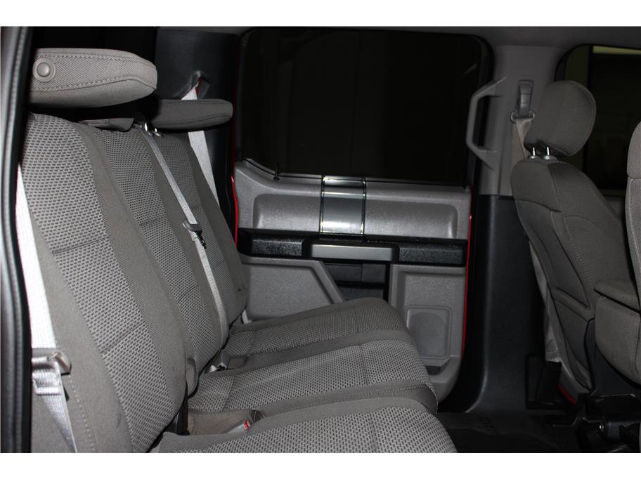 2019 Ford F-150 XLT photo 18
