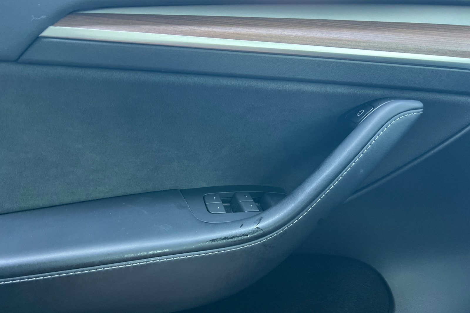2024 Tesla Model Y photo 10