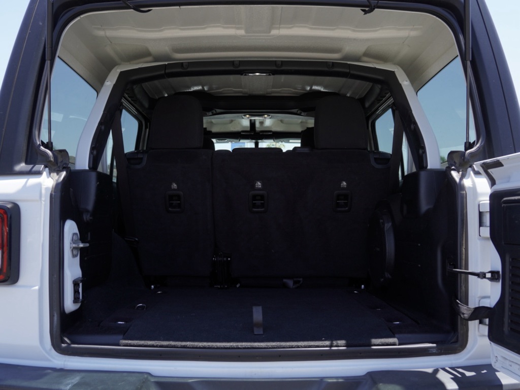 2023 Jeep Wrangler Rubicon photo 5