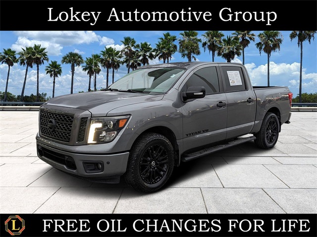 2019 Nissan Titan SV's photo