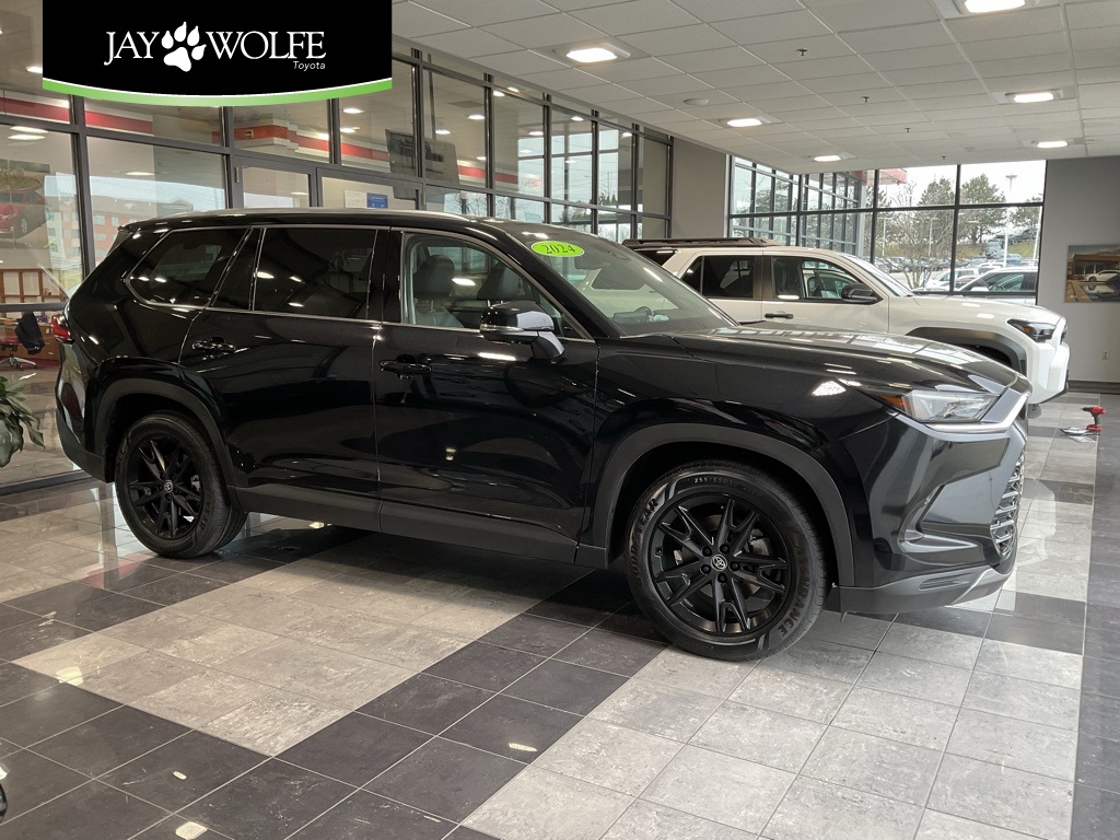 2024 Toyota Grand Highlander Platinum's photo