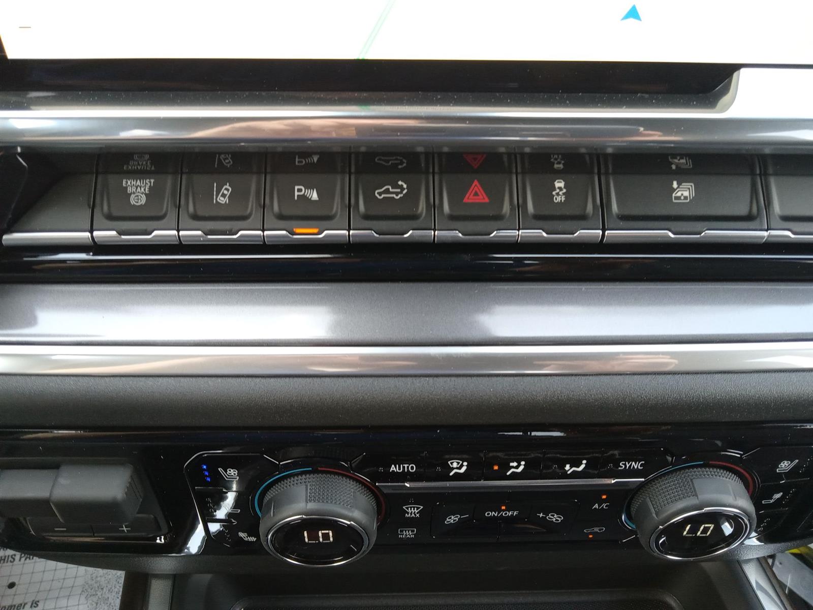 2025 Chevrolet Silverado 2500HD High Country photo 20