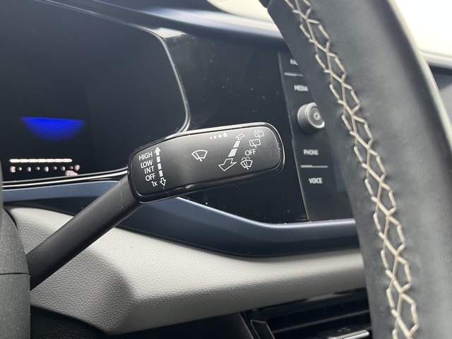 2022 Volkswagen Taos SE photo 35
