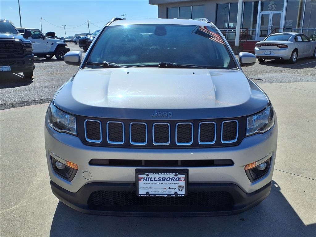2021 Jeep Compass Latitude photo 2