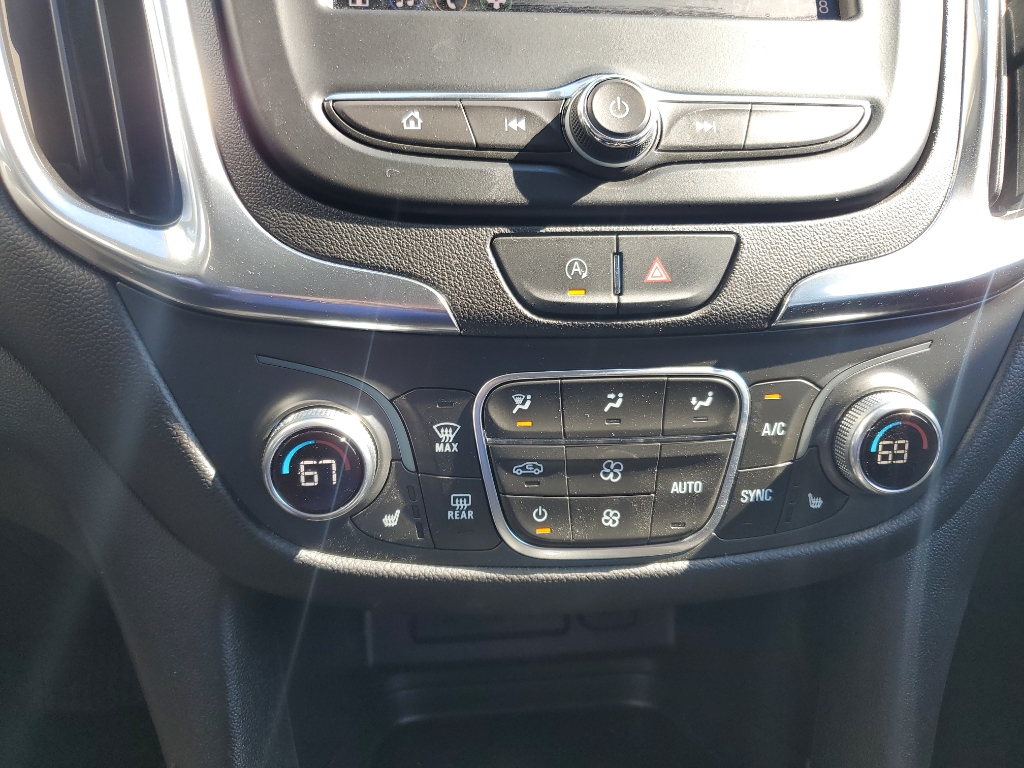 2024 Chevrolet Equinox LT photo 17