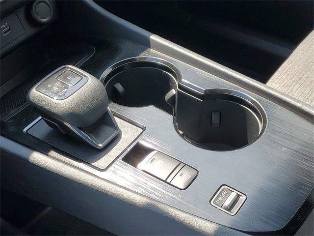 2022 Nissan Rogue SV photo 27
