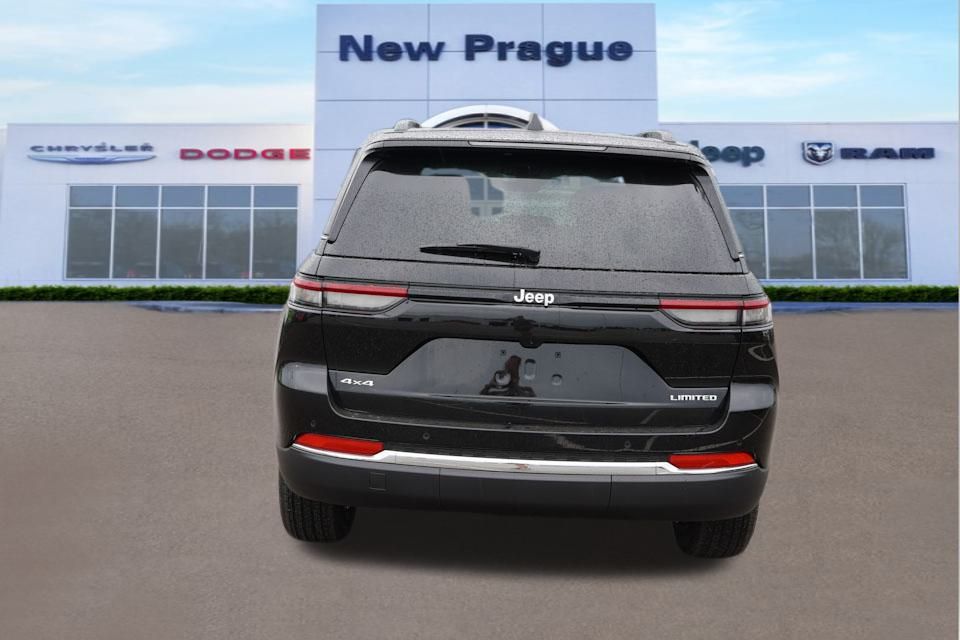 2025 Jeep Grand Cherokee Limited photo 4