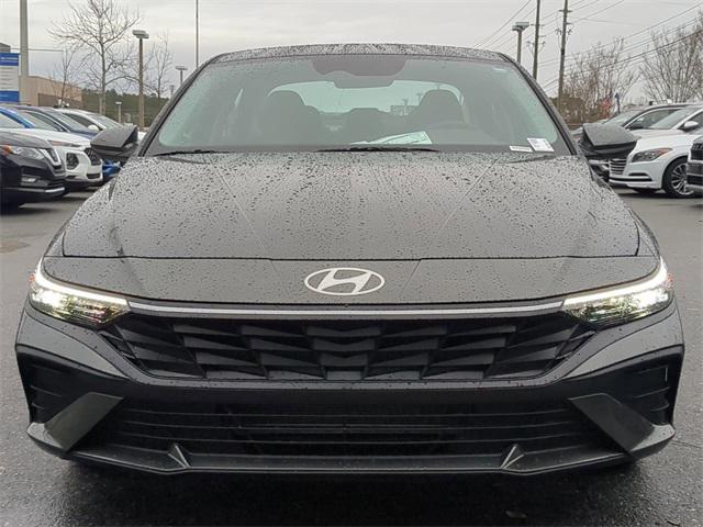 2025 Hyundai Elantra SEL Sport photo 9
