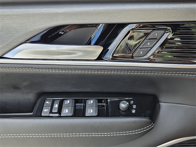 2025 Jeep Wagoneer Series II photo 27