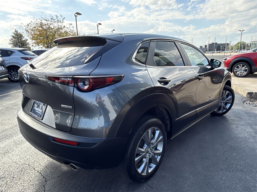 2022 Mazda CX-30 2.5 Select photo 3