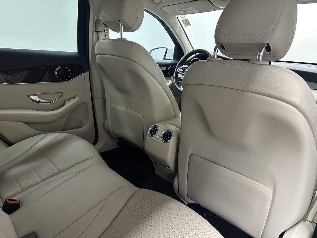 2022 Mercedes Benz GLC 300 4MATIC photo 12